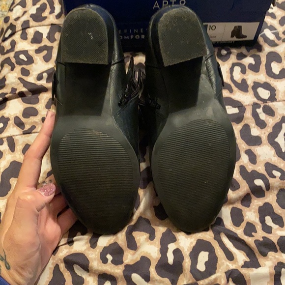 Apt 9 Black Booties size 10 - Picture 4 of 7